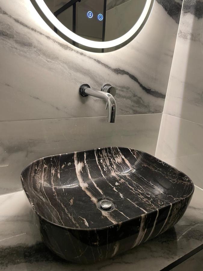 Luxury Apartment Edinburgh Centre With Steam Room Exteriör bild