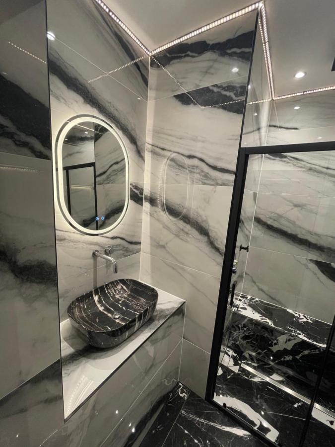 Luxury Apartment Edinburgh Centre With Steam Room Exteriör bild